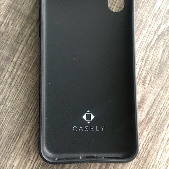 Casely Leopard Case 🐆 - Picture 4 of 5